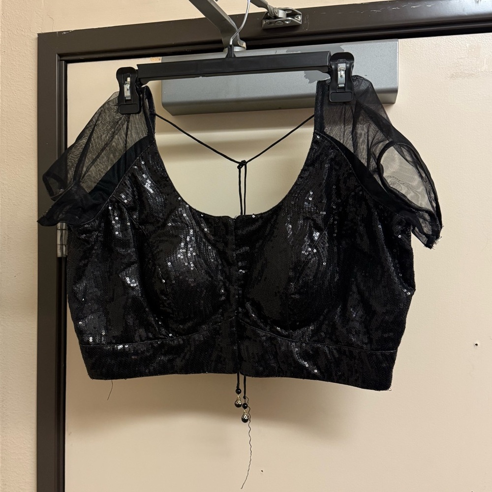Black Sequin Top size L
